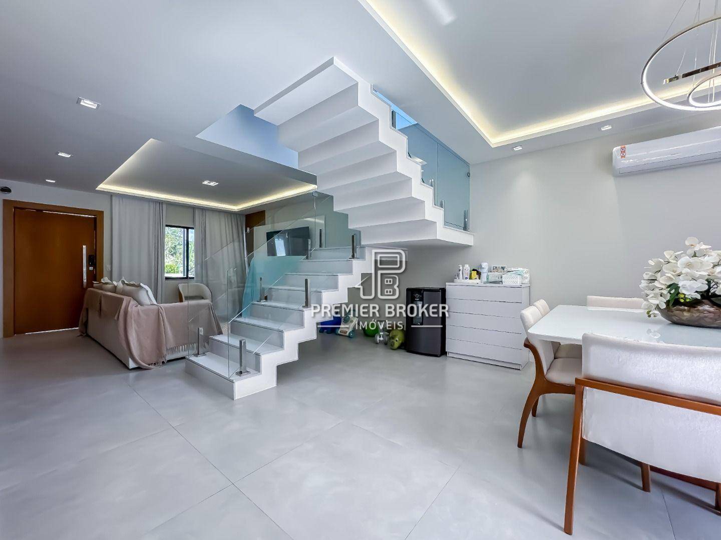 Casa de Condomínio à venda com 4 quartos, 204m² - Foto 3