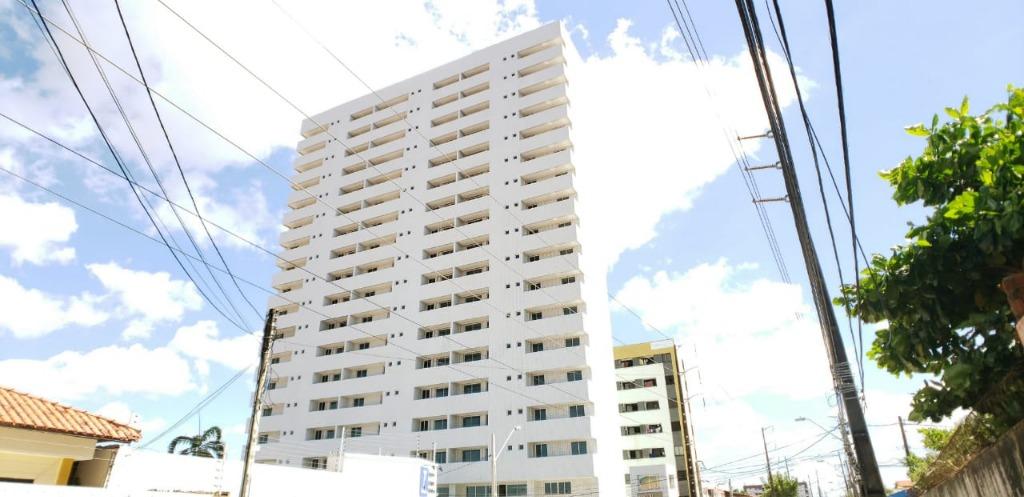 Apartamento à venda com 3 quartos, 114m² - Foto 2