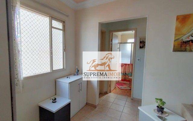 Apartamento à venda com 2 quartos, 60m² - Foto 4