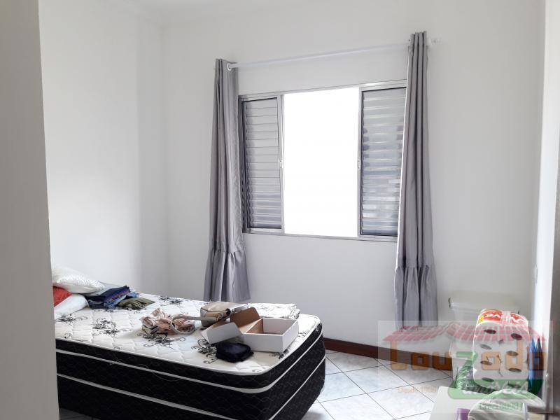 Casa à venda com 4 quartos, 360m² - Foto 13