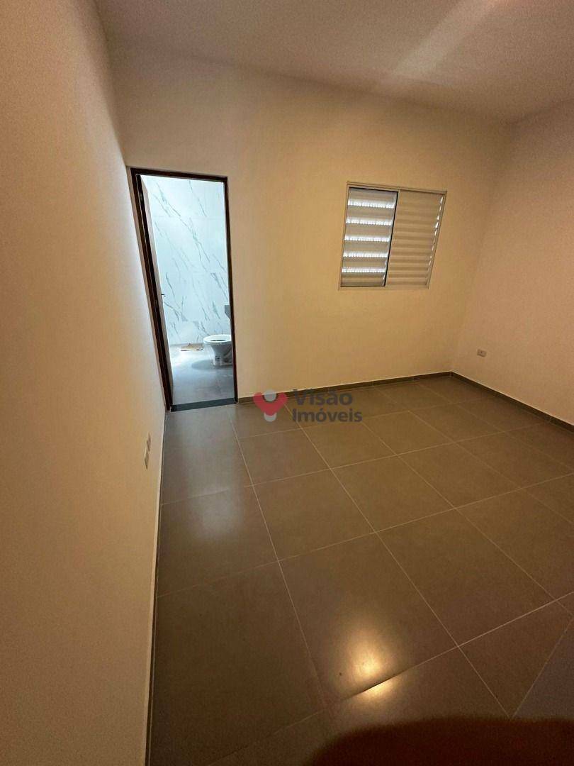 Casa à venda com 2 quartos, 60m² - Foto 6