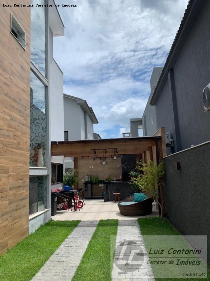 Casa de Condomínio à venda com 3 quartos, 360m² - Foto 9