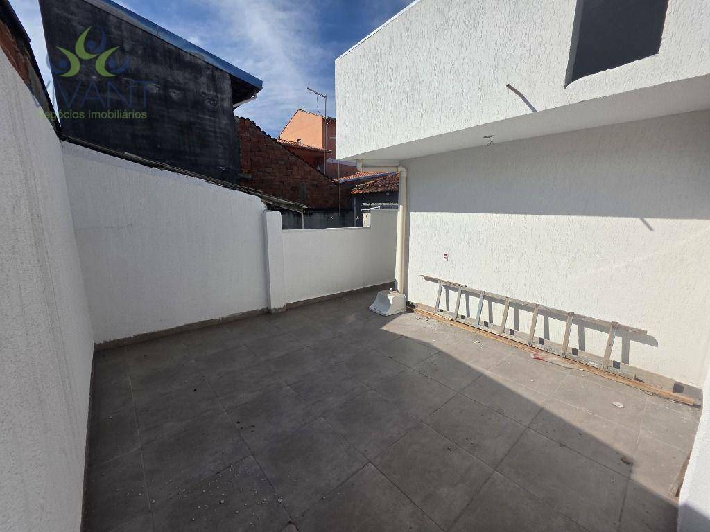 Casa à venda com 3 quartos, 100m² - Foto 3