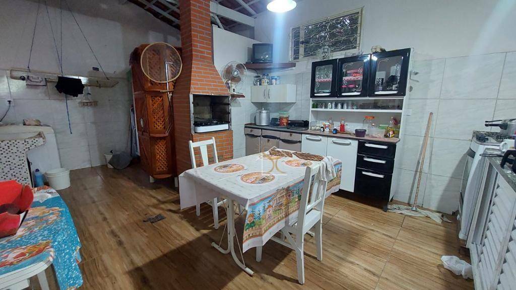 Casa à venda com 3 quartos, 140m² - Foto 11