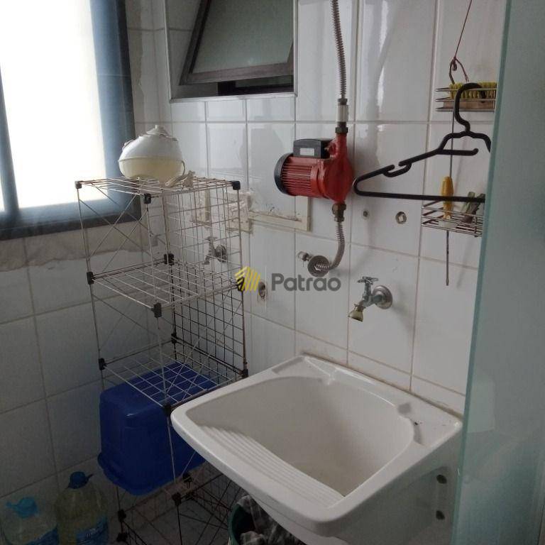 Apartamento à venda com 3 quartos, 69m² - Foto 11