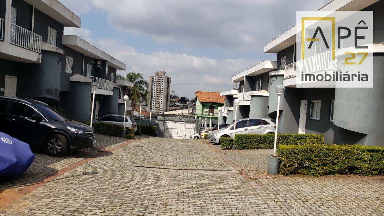 Sobrado para alugar com 3 quartos, 100m² - Foto 1