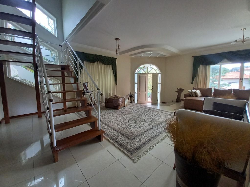 Casa de Condomínio à venda com 4 quartos, 650m² - Foto 2