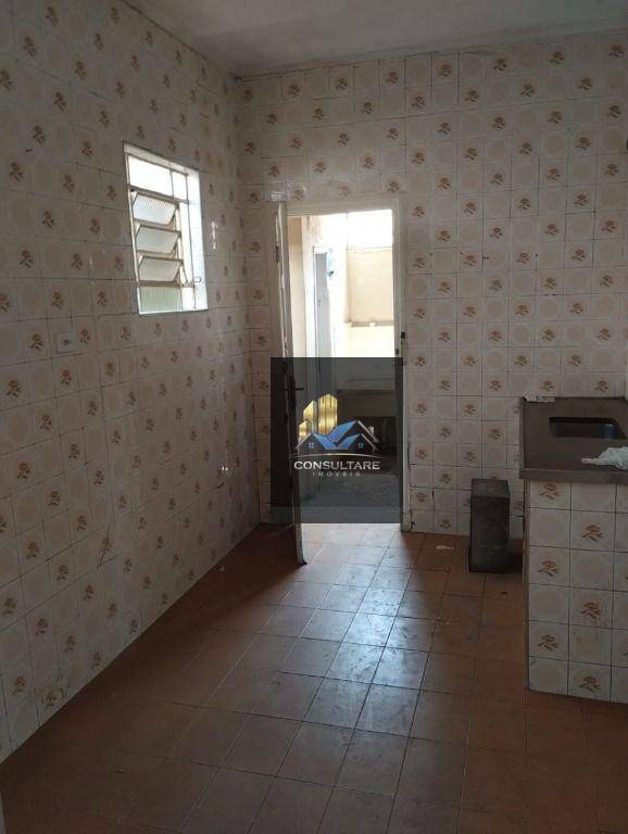 Casa à venda com 2 quartos, 250m² - Foto 3