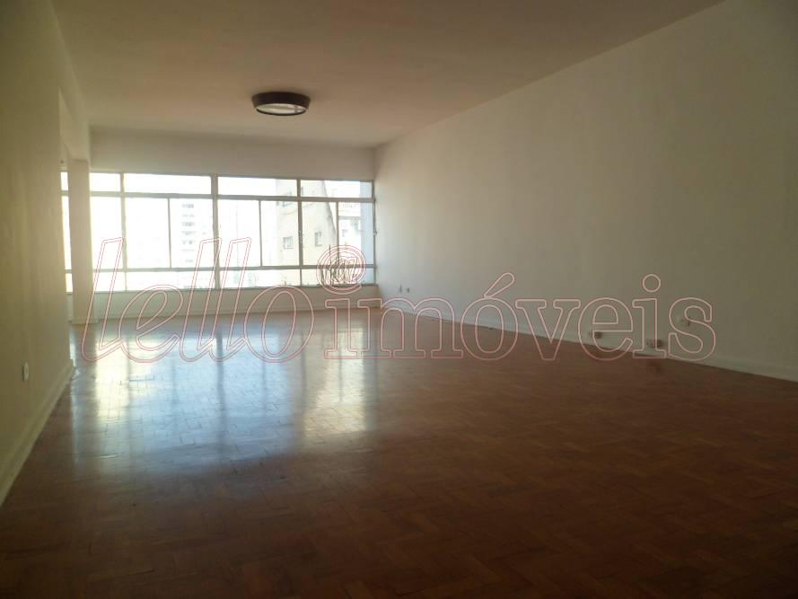 Apartamento para alugar com 3 quartos, 240m² - Foto 2