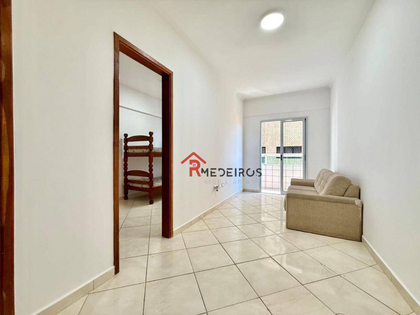 Apartamento à venda com 1 quarto, 40m² - Foto 2