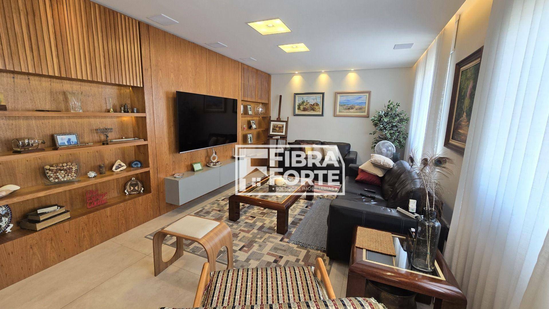 Apartamento à venda com 3 quartos, 163m² - Foto 1