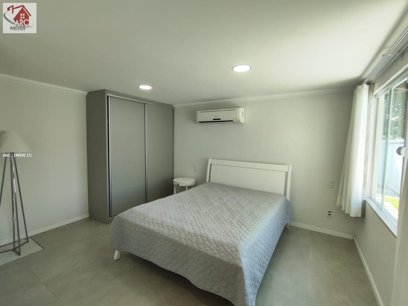 Casa à venda com 4 quartos, 360m² - Foto 17