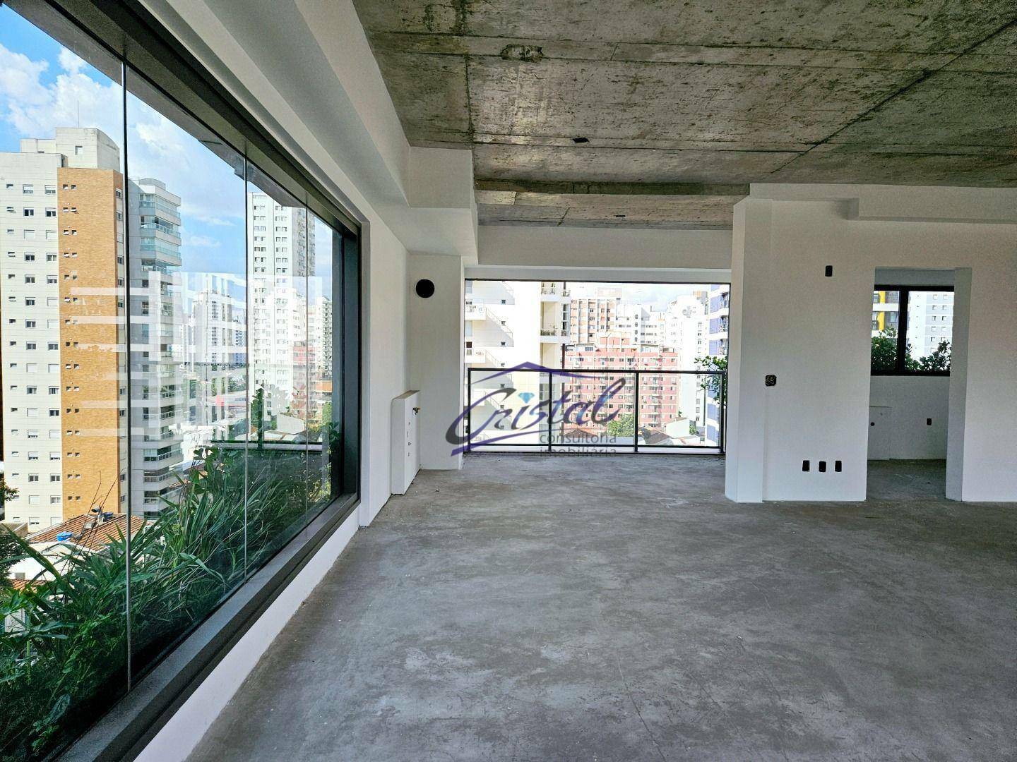 Apartamento à venda com 3 quartos, 227m² - Foto 13