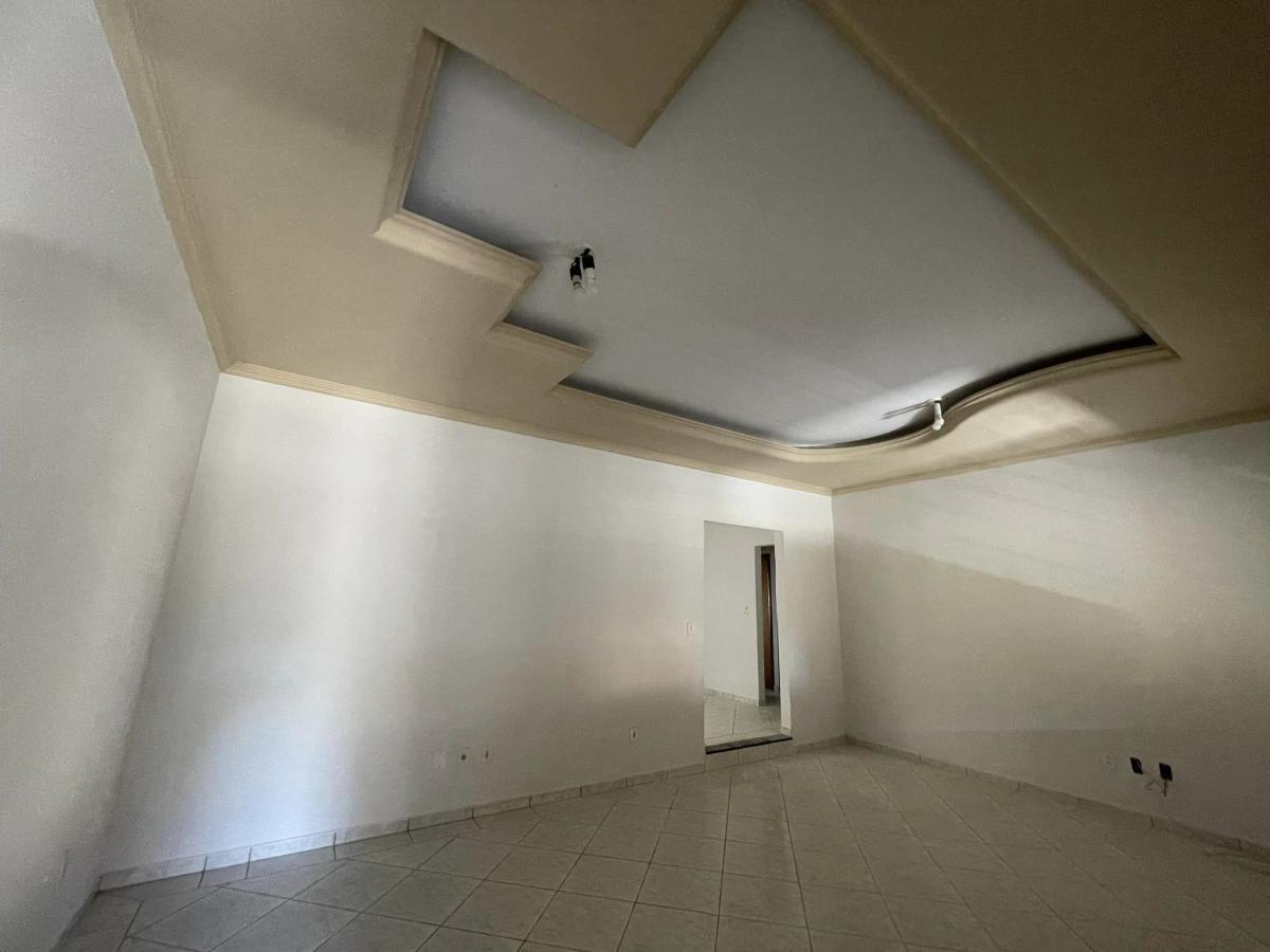 Casa à venda com 3 quartos, 360m² - Foto 5