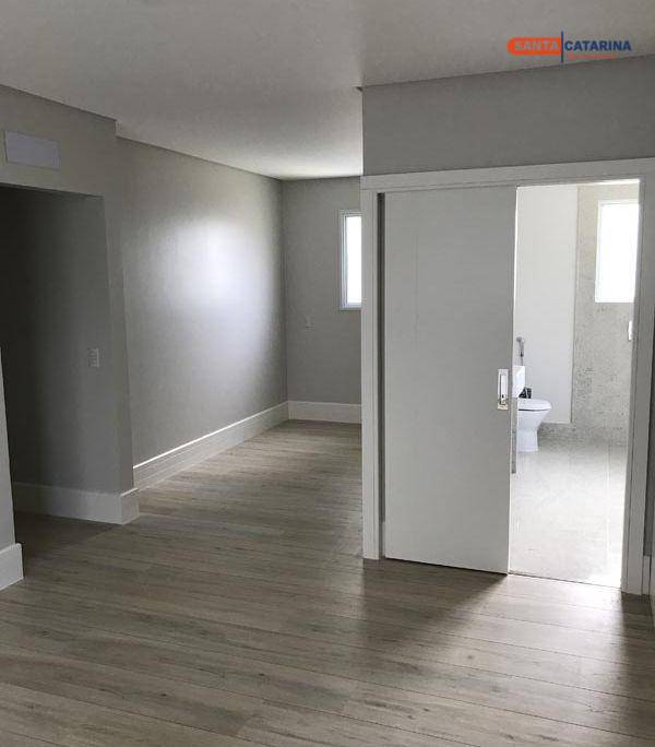 Apartamento à venda com 4 quartos, 237m² - Foto 20