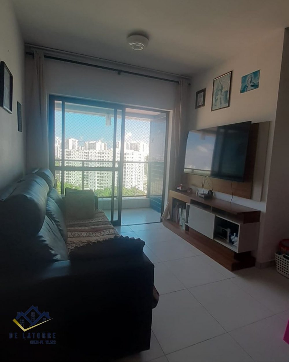 Apartamento à venda com 3 quartos, 28m² - Foto 2