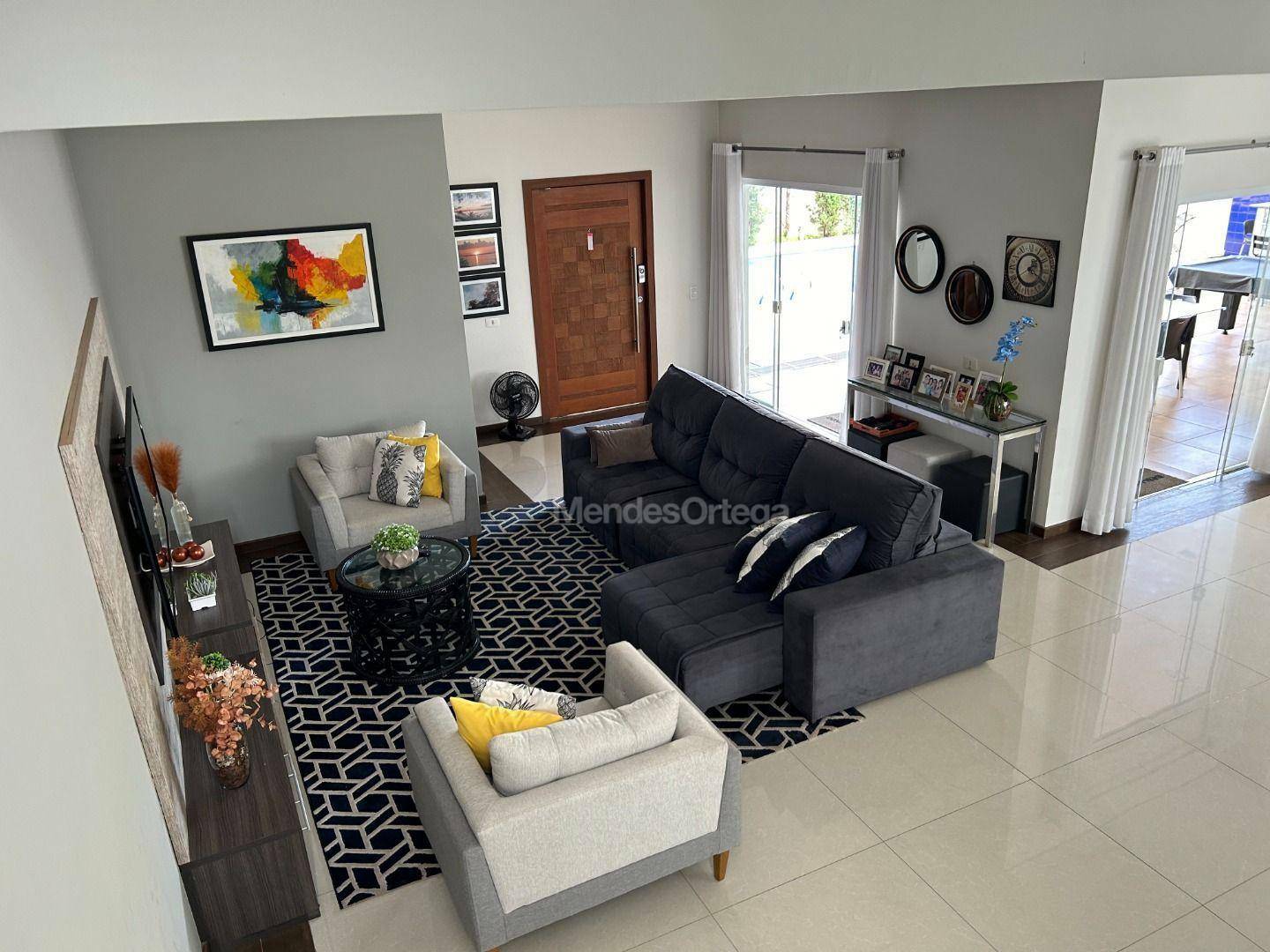 Casa de Condomínio à venda com 3 quartos, 327m² - Foto 1