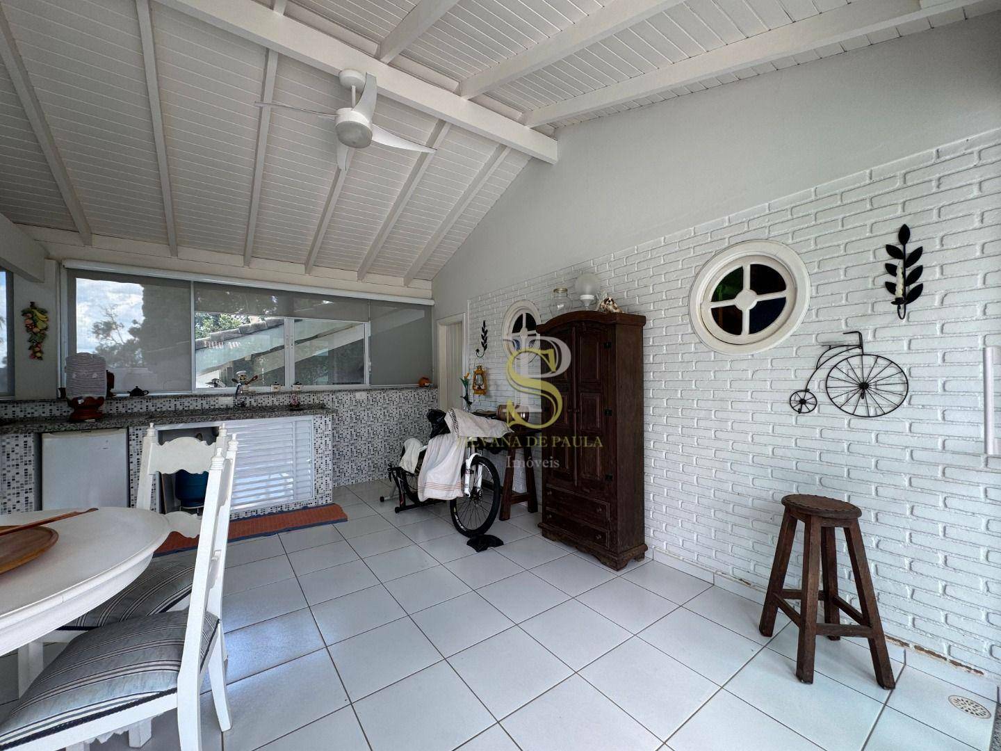 Casa para alugar com 3 quartos, 320m² - Foto 9