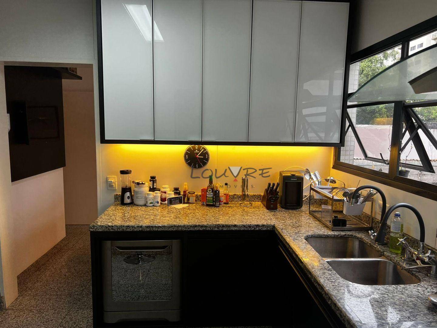 Apartamento à venda e aluguel com 3 quartos, 170m² - Foto 15