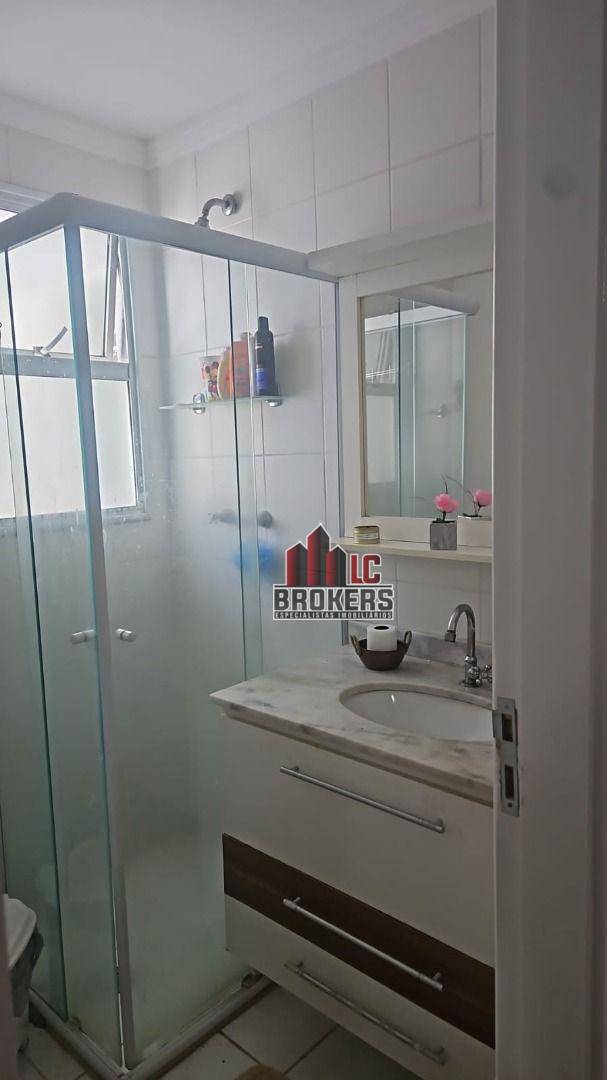 Apartamento para alugar com 2 quartos, 70m² - Foto 7