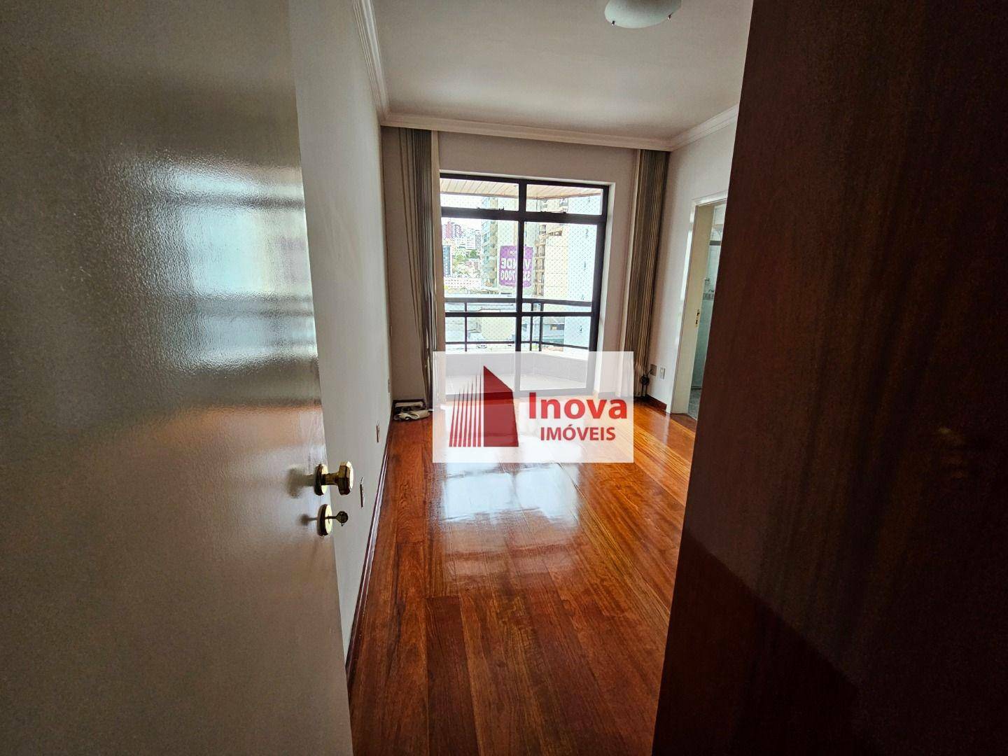 Apartamento à venda com 3 quartos, 180m² - Foto 22