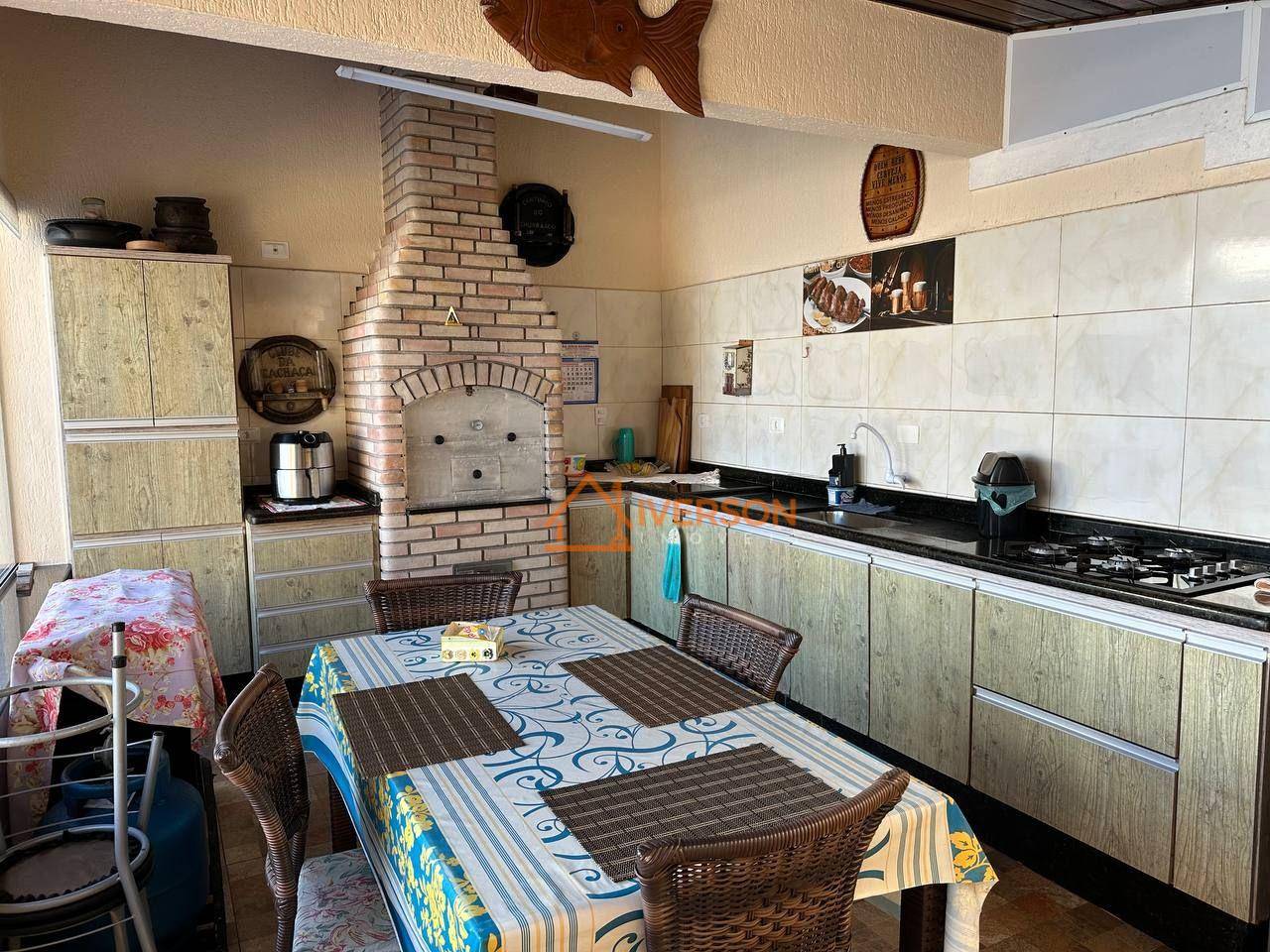 Casa, 3 quartos, 195 m² - Foto 4