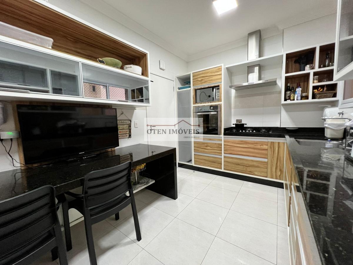 Apartamento à venda com 3 quartos, 156m² - Foto 10