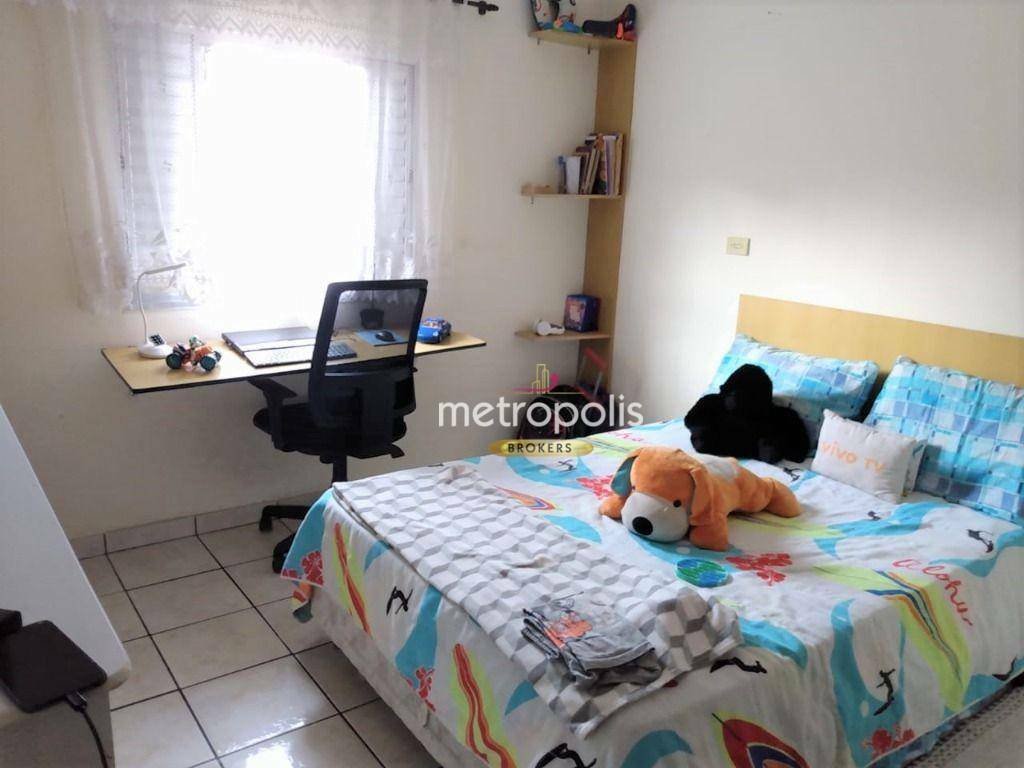 Casa à venda com 4 quartos, 200m² - Foto 2