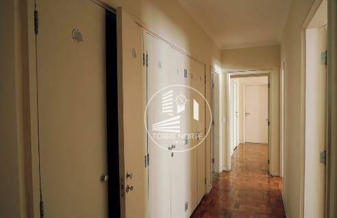 Apartamento à venda com 4 quartos, 228m² - Foto 15