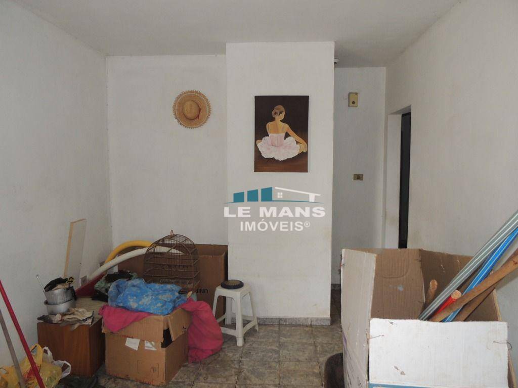 Casa à venda com 3 quartos, 300m² - Foto 9