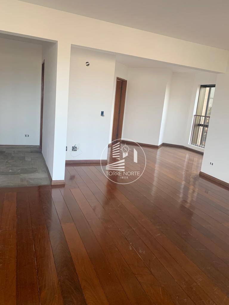 Apartamento à venda com 4 quartos, 188m² - Foto 2