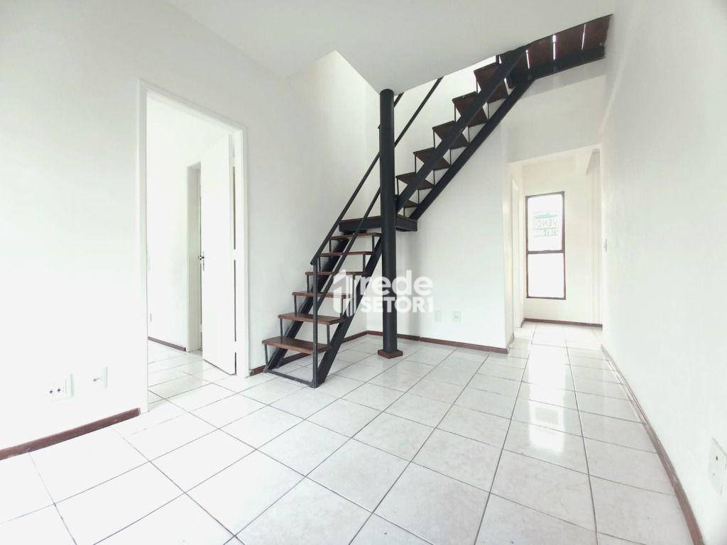 Cobertura à venda com 1 quarto, 72m² - Foto 1
