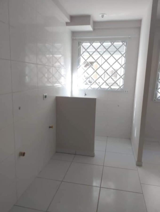 Apartamento à venda com 2 quartos, 42m² - Foto 2