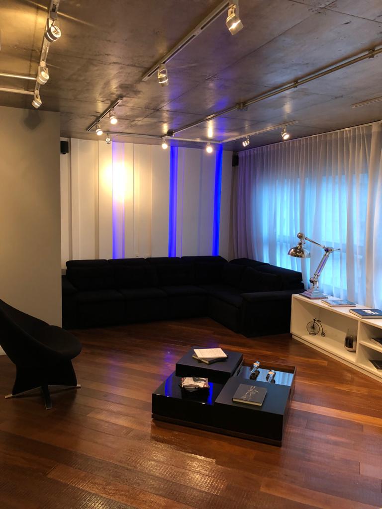 Apartamento à venda com 1 quarto, 70m² - Foto 2