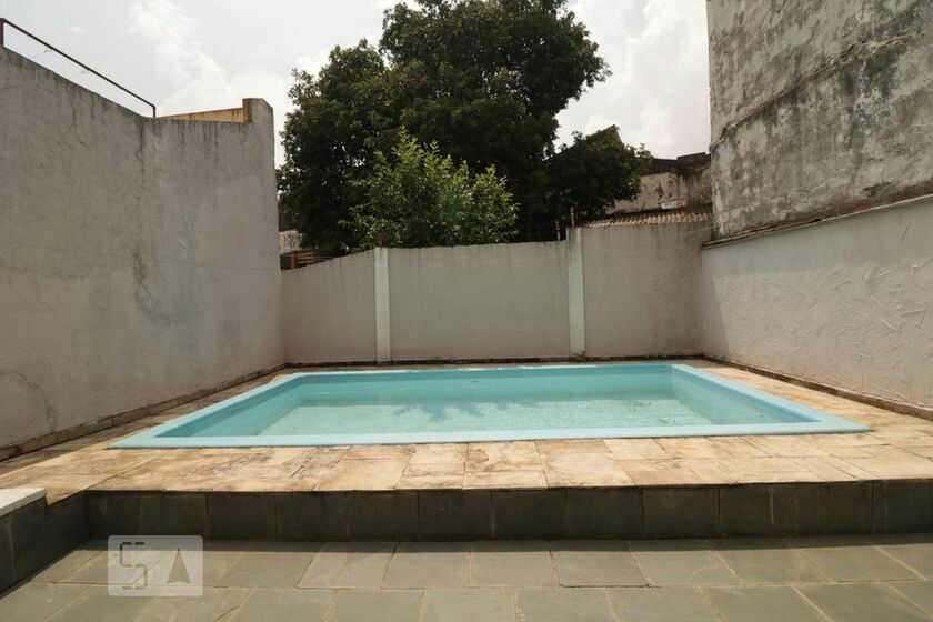 Casa à venda com 5 quartos, 127m² - Foto 2