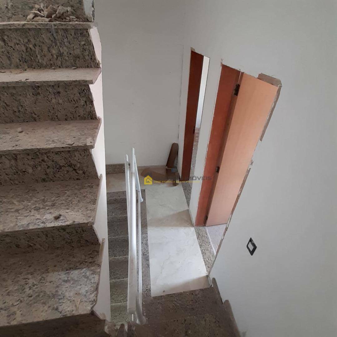 Sobrado à venda com 2 quartos, 114m² - Foto 11