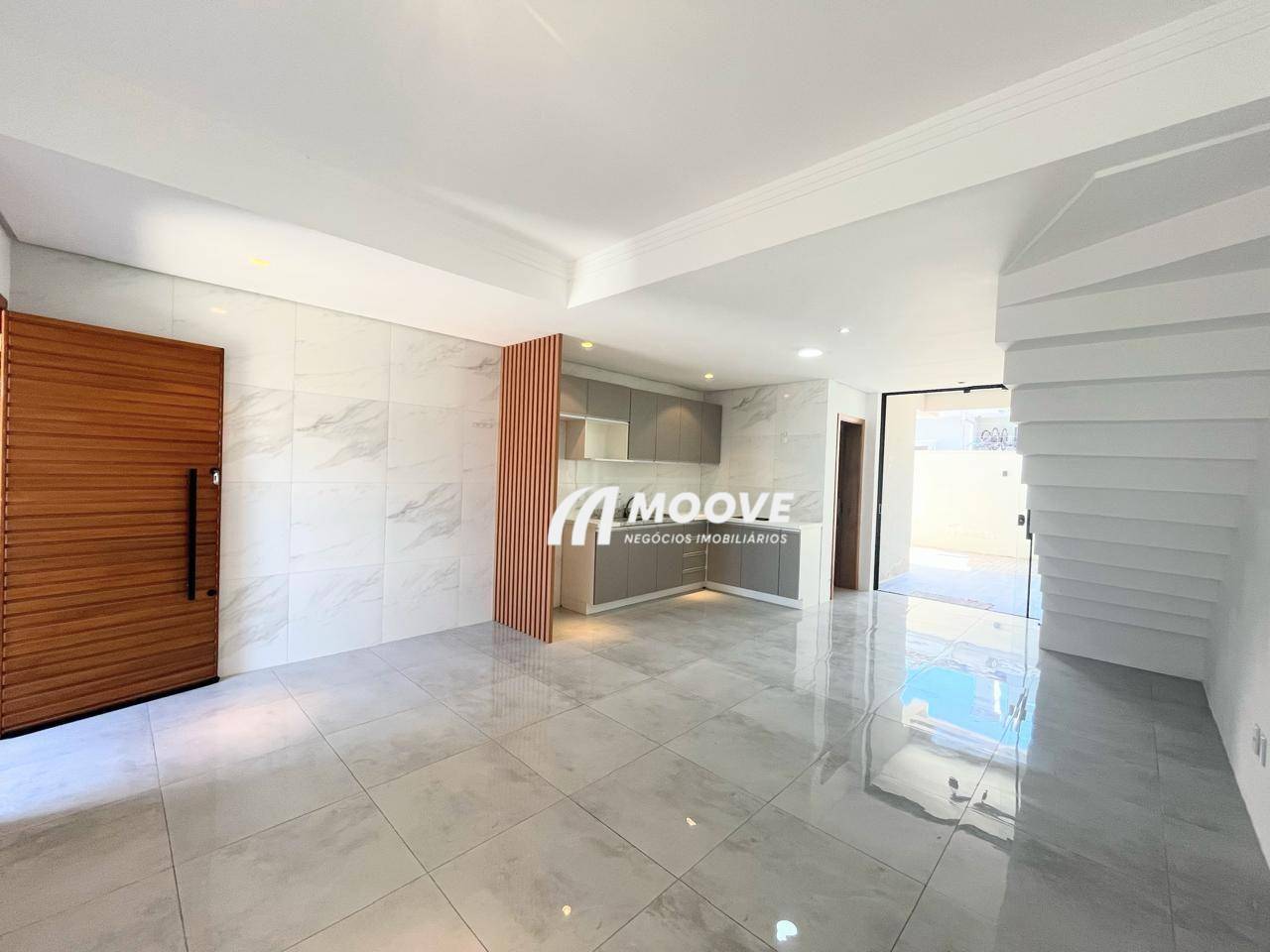 Sobrado à venda com 3 quartos, 100m² - Foto 2