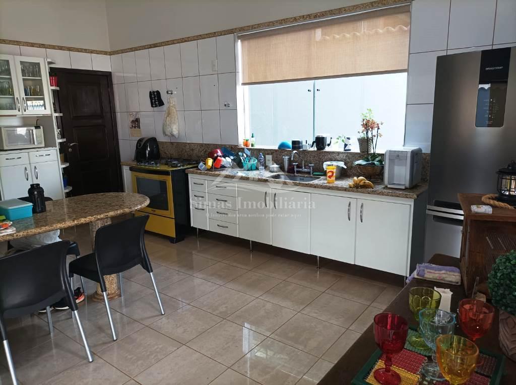 Casa à venda com 3 quartos, 394m² - Foto 16