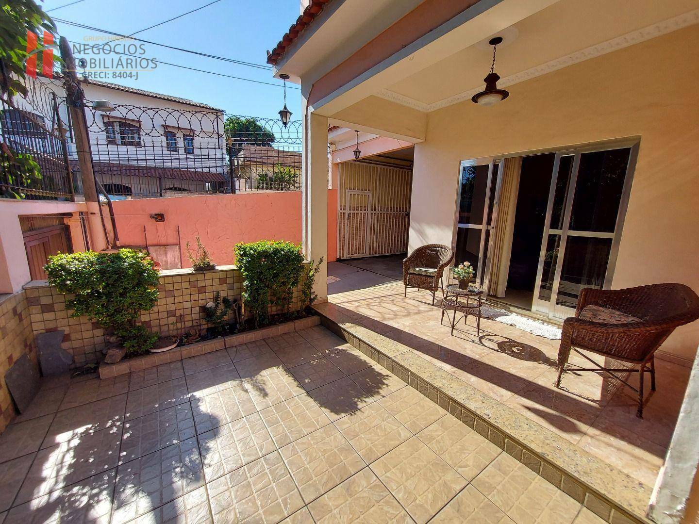 Casa à venda com 3 quartos, 200m² - Foto 3