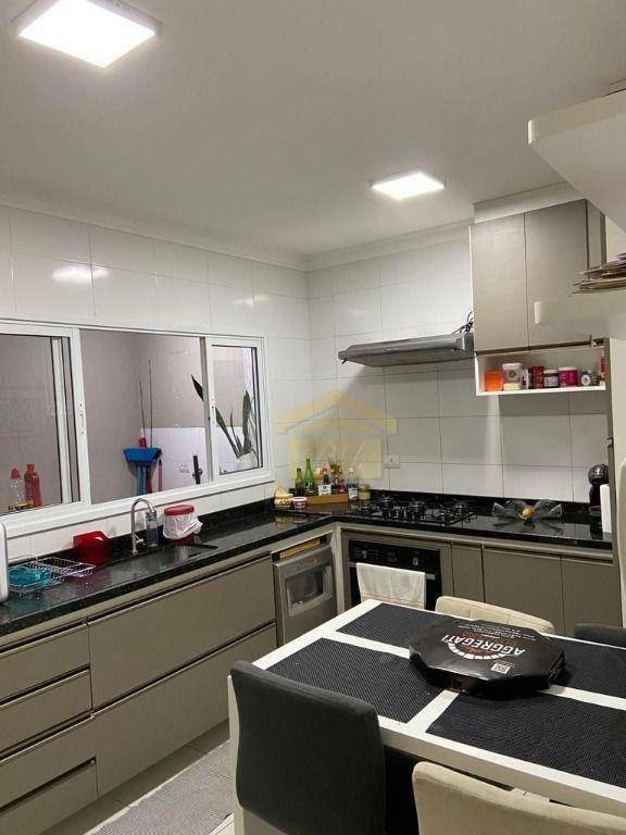 Sobrado à venda com 3 quartos, 98m² - Foto 4