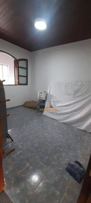 Casa à venda com 5 quartos, 300m² - Foto 12