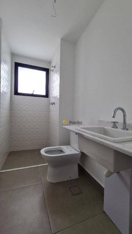 Apartamento à venda com 3 quartos, 161m² - Foto 19