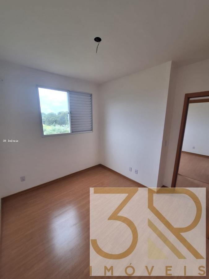 Apartamento à venda com 2 quartos, 40m² - Foto 2