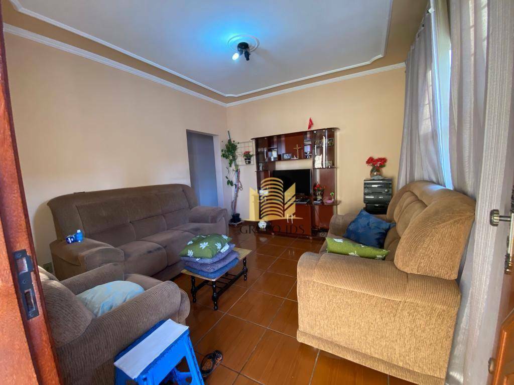 Casa à venda com 2 quartos, 190m² - Foto 4