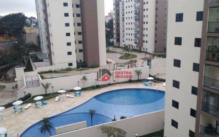 Apartamento à venda com 3 quartos, 67m² - Foto 2