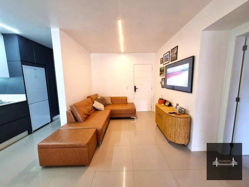 Apartamento à venda com 3 quartos, 86m² - Foto 2