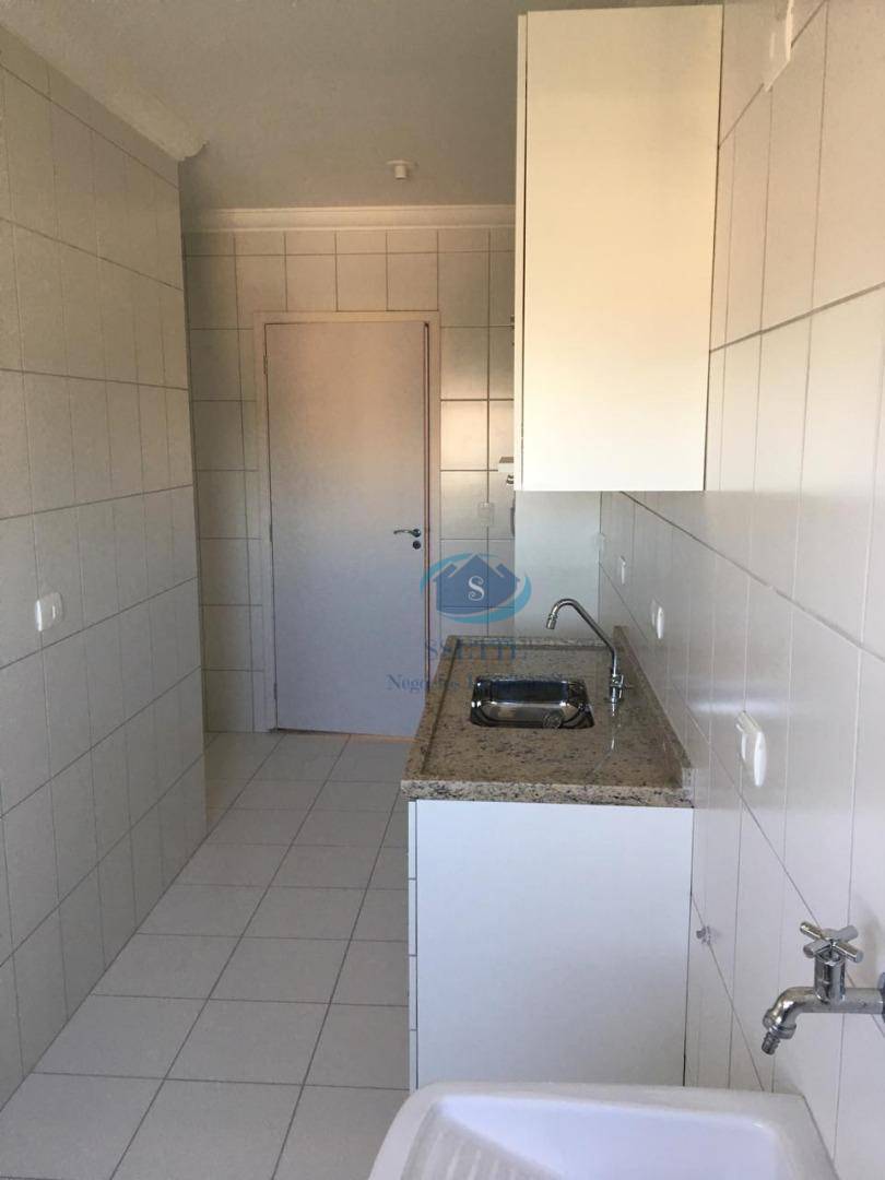 Apartamento à venda com 2 quartos, 72m² - Foto 3