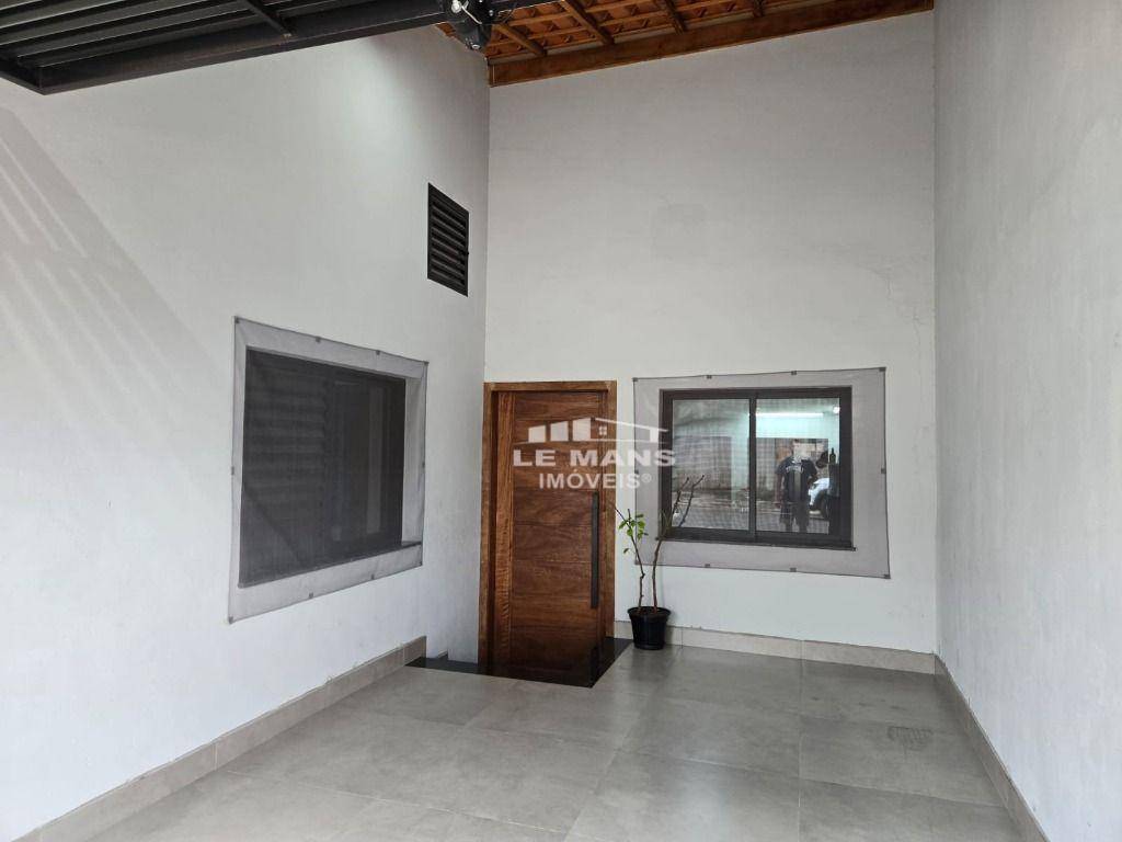 Casa, 3 quartos, 143 m² - Foto 1
