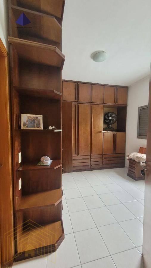 Sobrado à venda com 3 quartos, 272M2 - Foto 11