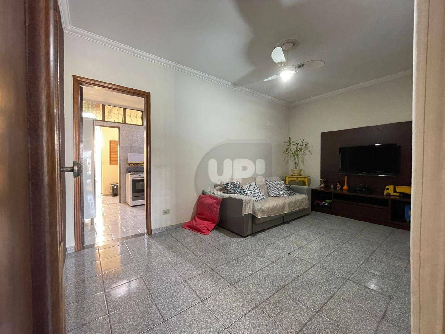 Casa à venda com 3 quartos, 94m² - Foto 1